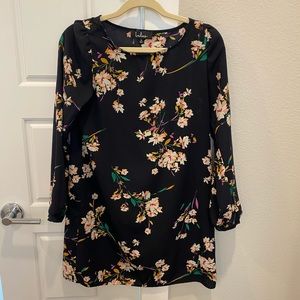 Navy Lulu’s floral dress!